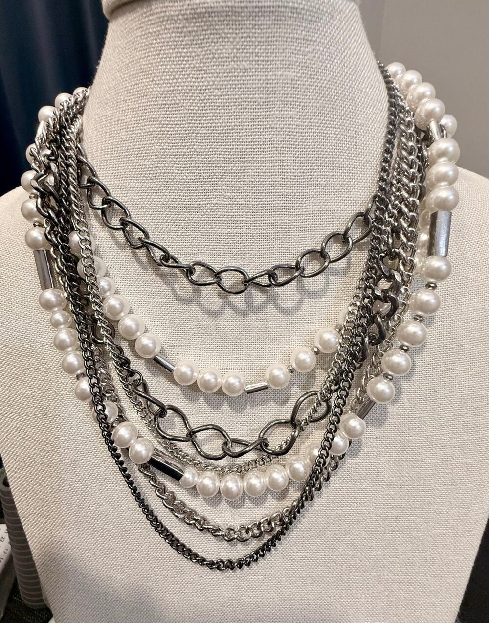 Vintage Multi Strand  NWT Faux Pearl & Gunmetal Chain Necklace 24”